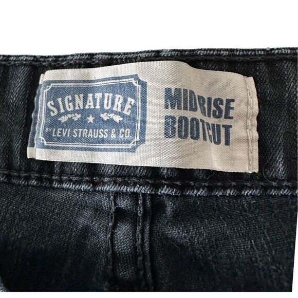 Signature Levi Strauss & Co. Women’s Black Mid-Rise Bootcut Jeans Size Medium - Picture 5 of 7